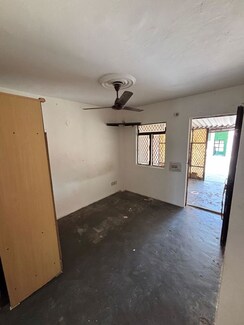 1 RkBuilder Floor For Rent in Garhi