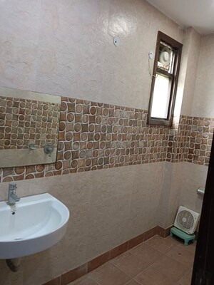 Bathroom in 2 BHK Builder Floor at Lajpat Nagar 4 – for Rent