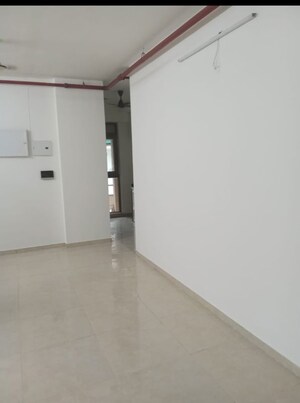 Room in 2 BHK Apartment at Nahar Amaryllis Towers and Plaza, Chandivali – for Sale