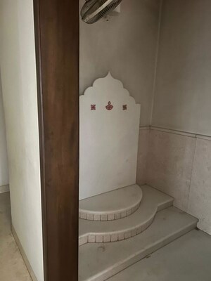 Bathroom in 5 BHK Apartment at Rachana Belvedere Apartment, Aundh – for Rent