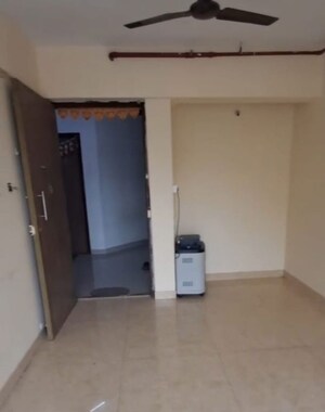 Room in 2 BHK Apartment at Bharat Ecovistas, Shilphata – for Rent