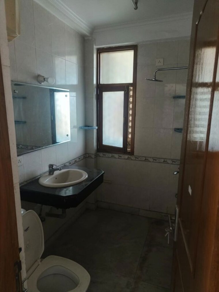 Bathroom, sheeba-apartment 4 Bedroom 2600 Sq.Ft. Apartment In Sector 28 Gurgaon 10364000