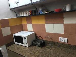 Team Area in 3 BHK Apartment at Hamlin Apartment, Sector 43 – for Rent