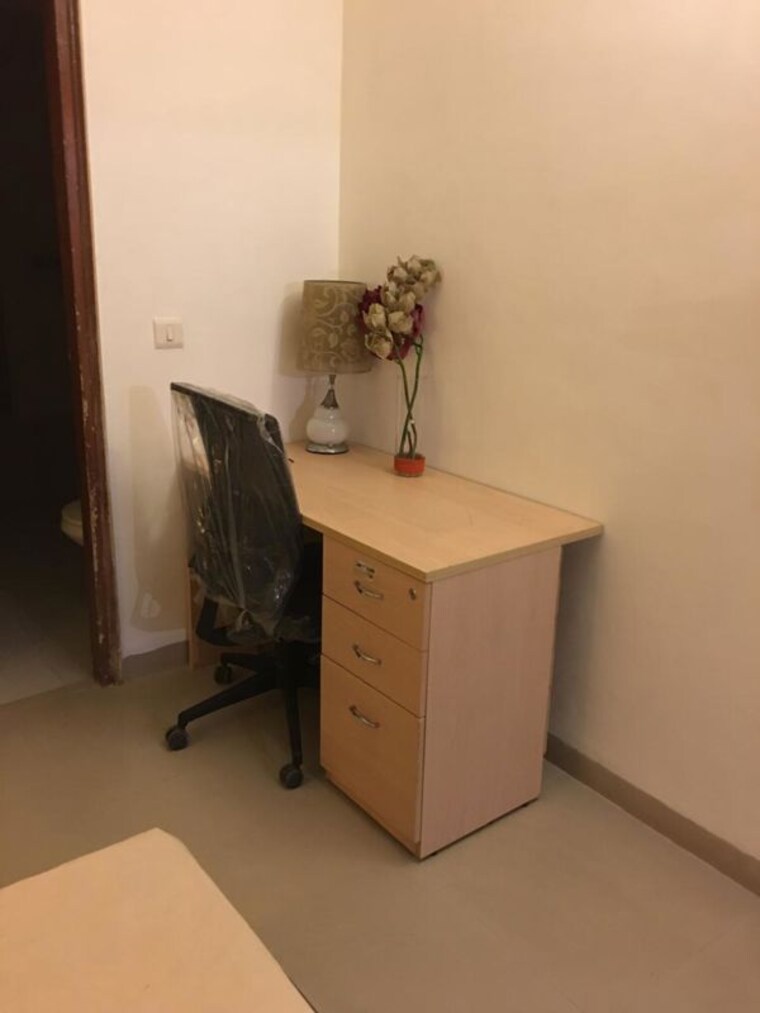 Team Area, hamlin-apartment 3 Bedroom 1750 Sq.Ft. Apartment In Sector 43 Gurgaon 10364005