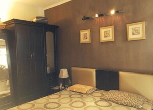 Bedroom in 3 BHK Apartment at Hamlin Apartment, Sector 43 – for Rent