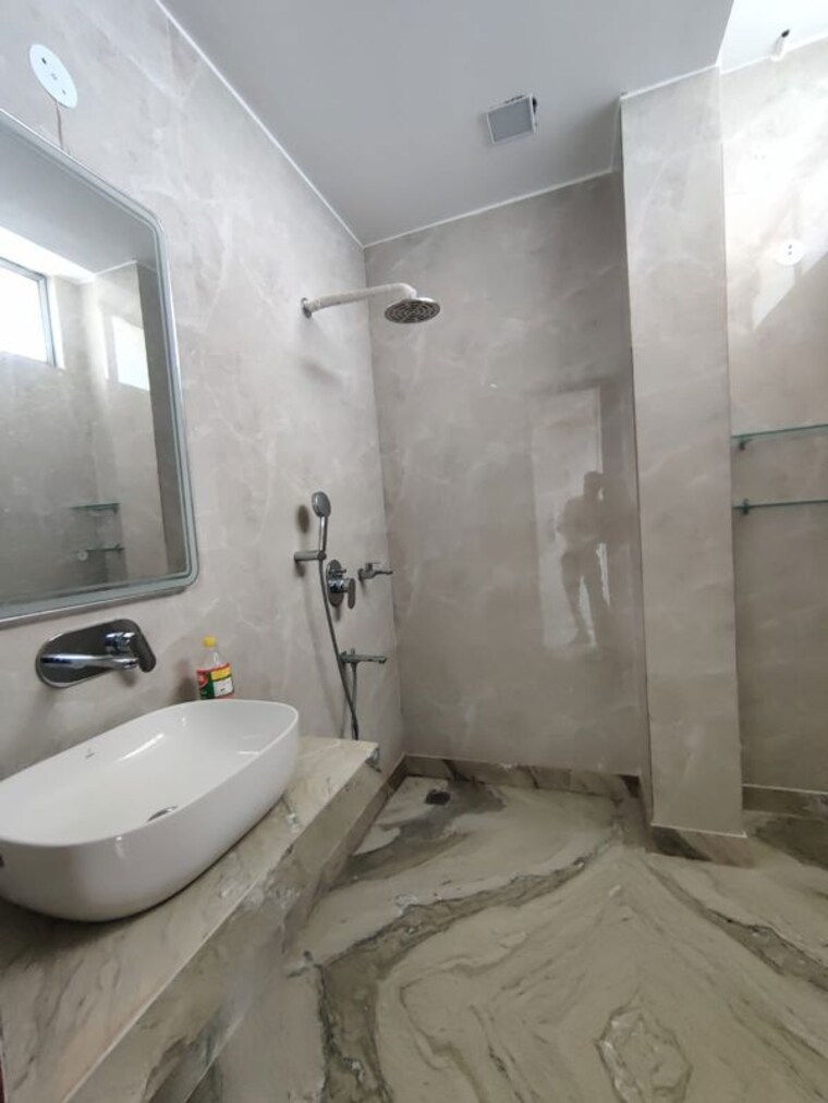 Bathroom, south city 1 2 Bedroom 500 Sq.Yd. Builder Floor In South City 1 Gurgaon 10364010