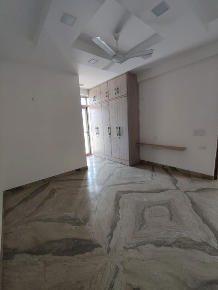 Room, south city 1 2 Bedroom 500 Sq.Yd. Builder Floor In South City 1 Gurgaon 10364010