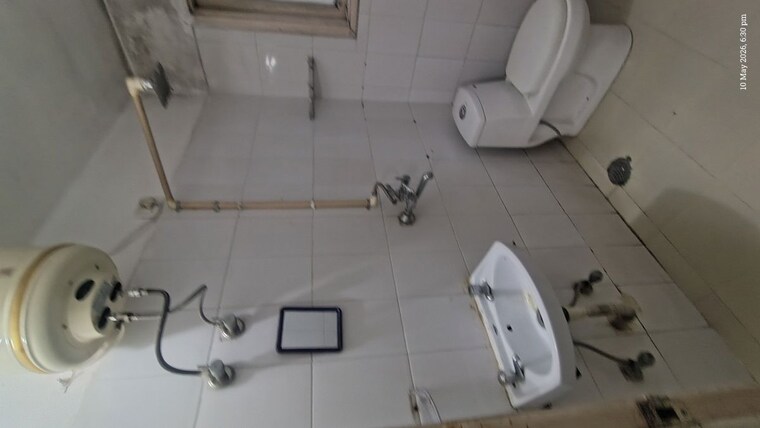 Bathroom, raheja-atlantis-ii 1 RK 620 Sq.Ft. Apartment In Sector 31 Gurgaon 10364020