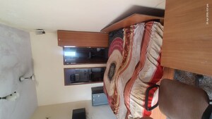 Furnished Amenities in 1 RK Builder Floor at Saurabh Niwas, Sector 40 – for Rent