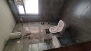 Bathroom in 1 RK Builder Floor at Bestech Park View Spa, Sector 47 – for Rent