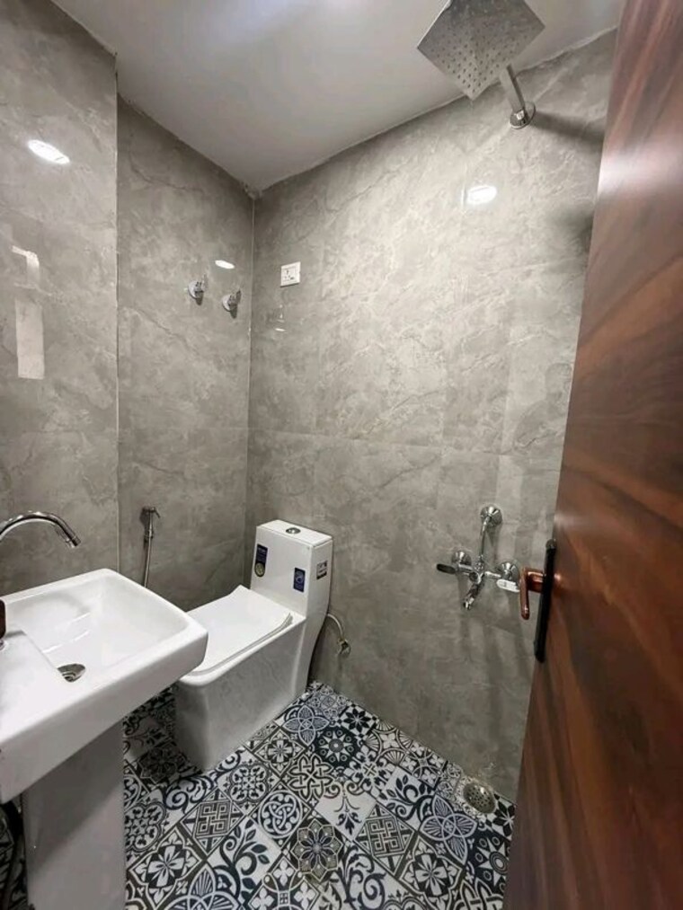 Bathroom, chattarpur 1 Bedroom 500 Sq.Ft. Apartment In Chattarpur Delhi 10364040