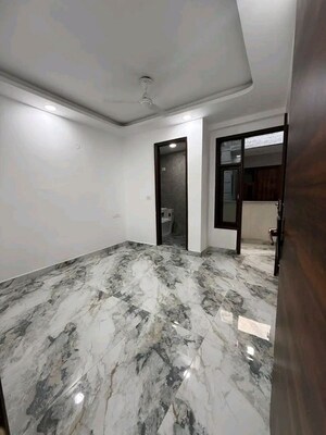 Room in 1 BHK Apartment at Chattarpur – for Rent