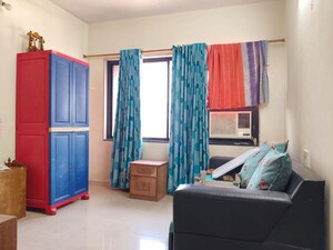 Bedroom in 2 BHK Apartment at Everest Gardens CHS, Ghatkopar East – for Rent
