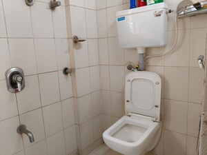 Bathroom in 2 BHK Apartment at Everest Gardens CHS, Ghatkopar East – for Rent