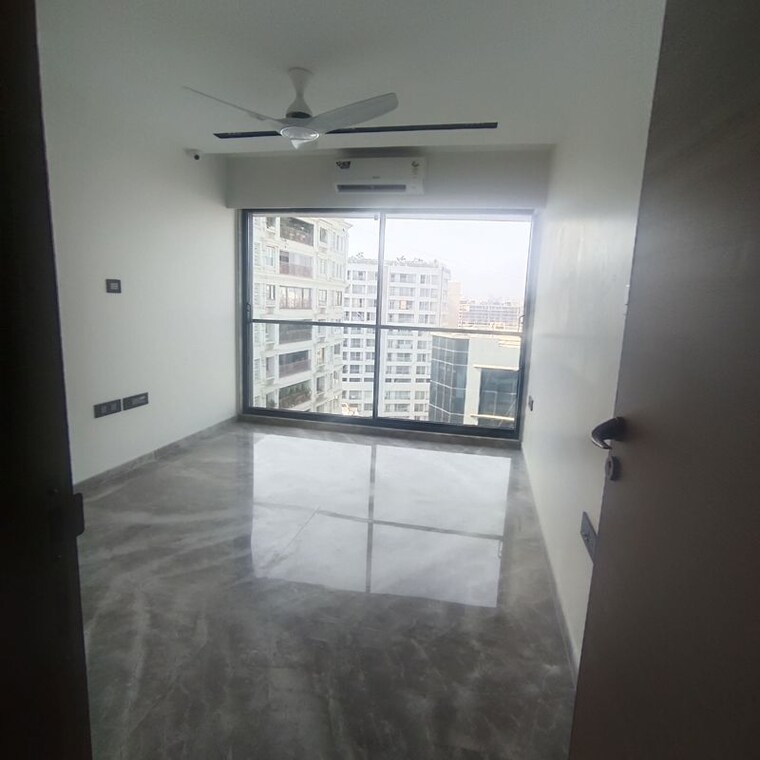 Bathroom, gurukrupa-vyom 3 Bedroom 1400 Sq.Ft. Apartment In Juhu Mumbai 10364083