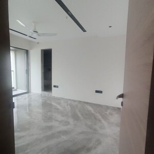 Room in 3 BHK Apartment at Gurukrupa Vyom, Juhu – for Rent