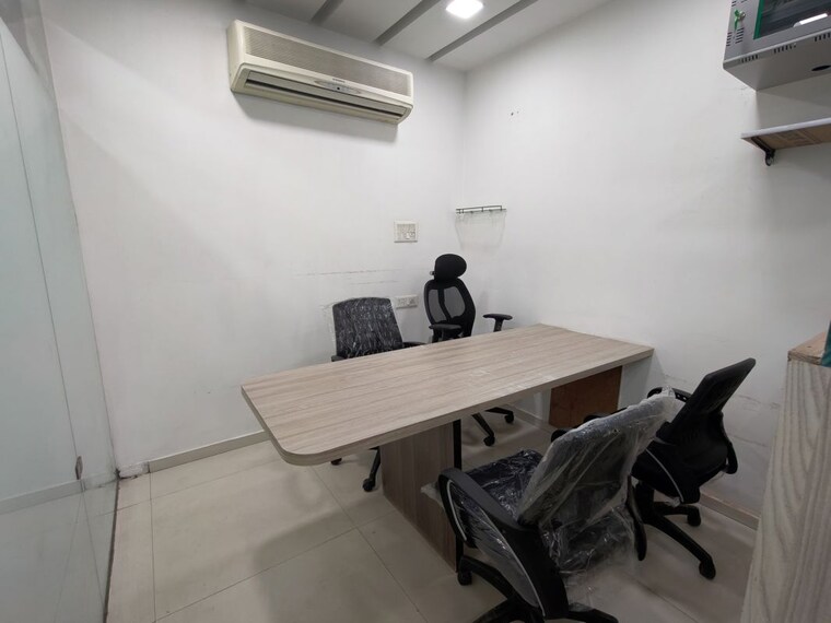 Team Area, netaji subhash place Commercial Office Space 1552 Sq.Ft. In Netaji Subhash Place Delhi 10364087