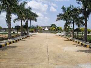  Plot For Sale in Chelluru