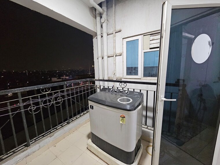 Balcony, gaur-city-2-14th-avenue 2 Bedroom 1000 Sq.Ft. Apartment In Sector 16c Greater Noida Greater Noida 10364121