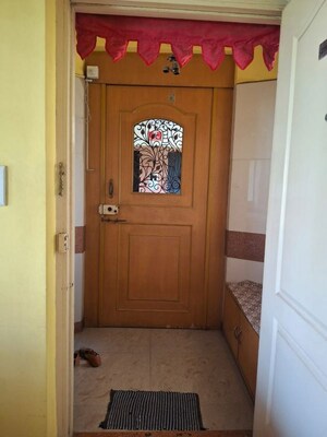 Furnished Amenities in 3 BHK Apartment at Eversmile Jasmine Towers, Vasant Vihar – for Rent