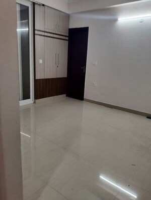 3 BHK Apartment For Rent in Amrapali Kingswood, Sector 4 Greater Noida