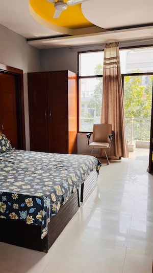 Bedroom in  Pg at Sector 39 – for Rent