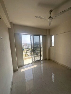 Room in 2 BHK Apartment at Signature The Serenas, Sohna Sector 36 – for Rent