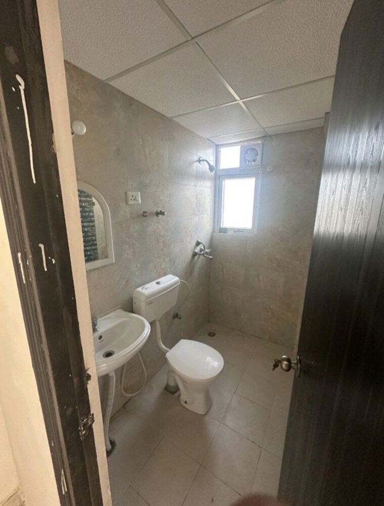 Bathroom, signature-the-serenas 2 Bedroom 583 Sq.Ft. Apartment In Sohna Sector 36 Gurgaon 10364148