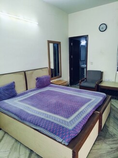 2 BHK + Store Room Independent House For Rent in RWA Apartments Sector 27