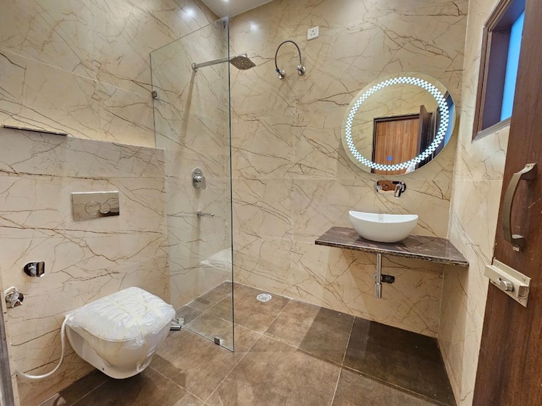 Bathroom, sector 10a 3 Bedroom 2217 Sq.Ft. Apartment In Sector 10a Gurgaon 10364184