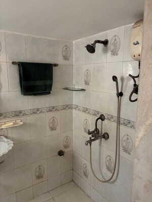 Bathroom in 2 BHK Apartment at Sagar Kanya, Andheri West – for Rent