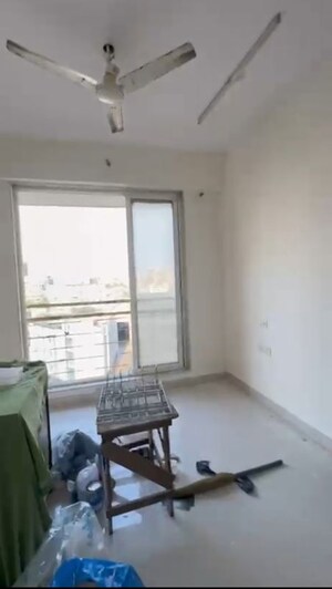 Team Area in 2 BHK Apartment at Eskay Itus Apartment, Andheri West – for Rent