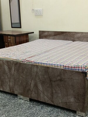 1 RK Apartment For Rent in Katwaria Sarai