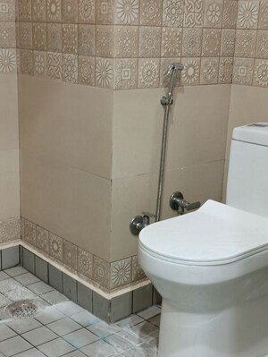 Bathroom in 1 RK Apartment at Katwaria Sarai – for Rent