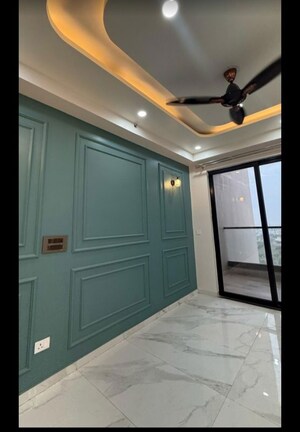 Room in 3 BHK Apartment at Conscient Heritage Max, Sector 102 – for Sale