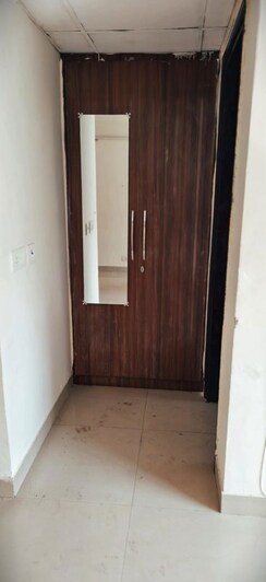 1 Rk+ Basement Apartment For Rent in Logix Blossom Zest