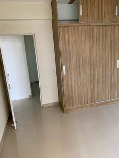 2 BHK Apartment For Rent in Suncity Avenue 102