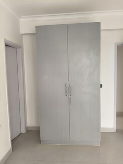 3 BHK + Servant Room Apartment For Rent in Pareena The Elite Residences