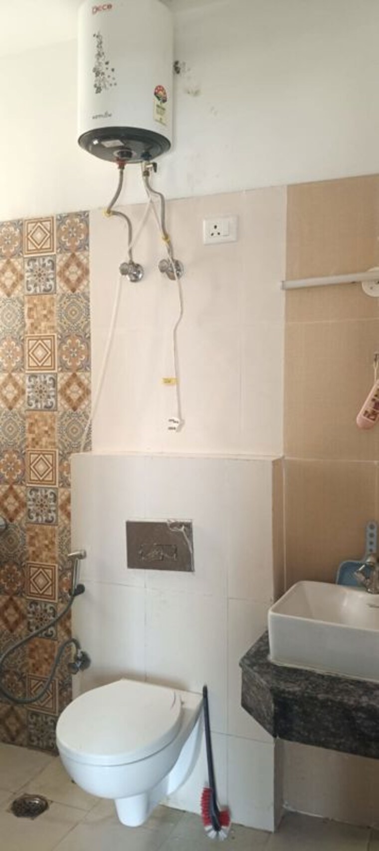 Bathroom, sikka-karnam-greens 2 Bedroom 940 Sq.Ft. Apartment In Sector 143b Noida 10364253