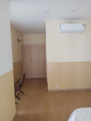 Room in 3 BHK Apartment at Jaypee Green The Star Court, Jaypee Greens – for Sale