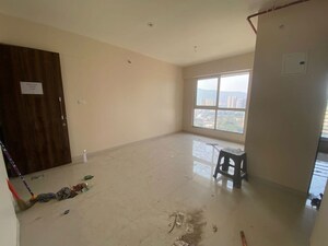 Room in 2 BHK Apartment at Sheth Zuri, Laxmi Nagar – for Rent