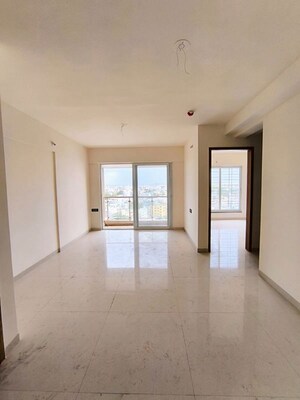 Room in 2 BHK Apartment at Shree Signature Park, Wakad – for Rent