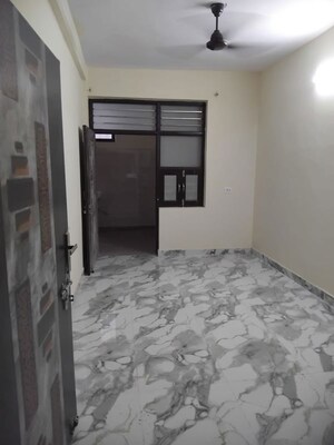 Room in 2.5 BHK Builder Floor at Sector 46 – for Rent