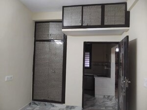 Room in 2.5 BHK Builder Floor at Sector 46 – for Rent