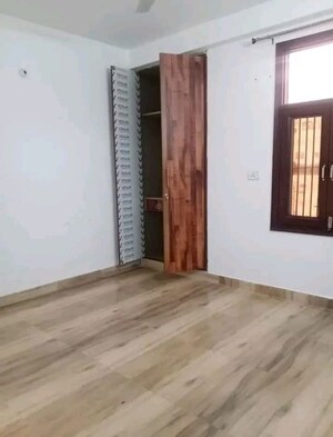 Room in 1 BHK Builder Floor at Saket – for Rent