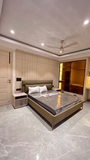Bedroom in 3 BHK Builder Floor at BPTP Green Oaks, Sector 70a – for Sale