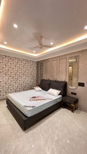 Bedroom in 3 BHK Builder Floor at BPTP Green Oaks, Sector 70a – for Sale