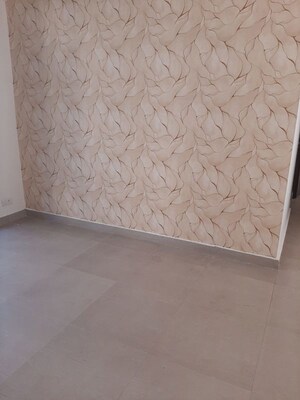Room in 3 BHK Apartment at Vip Road – for Rent
