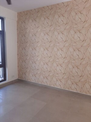 Room in 3 BHK Apartment at Vip Road – for Rent