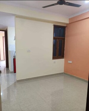 Room in 1 BHK Builder Floor at Saket – for Rent